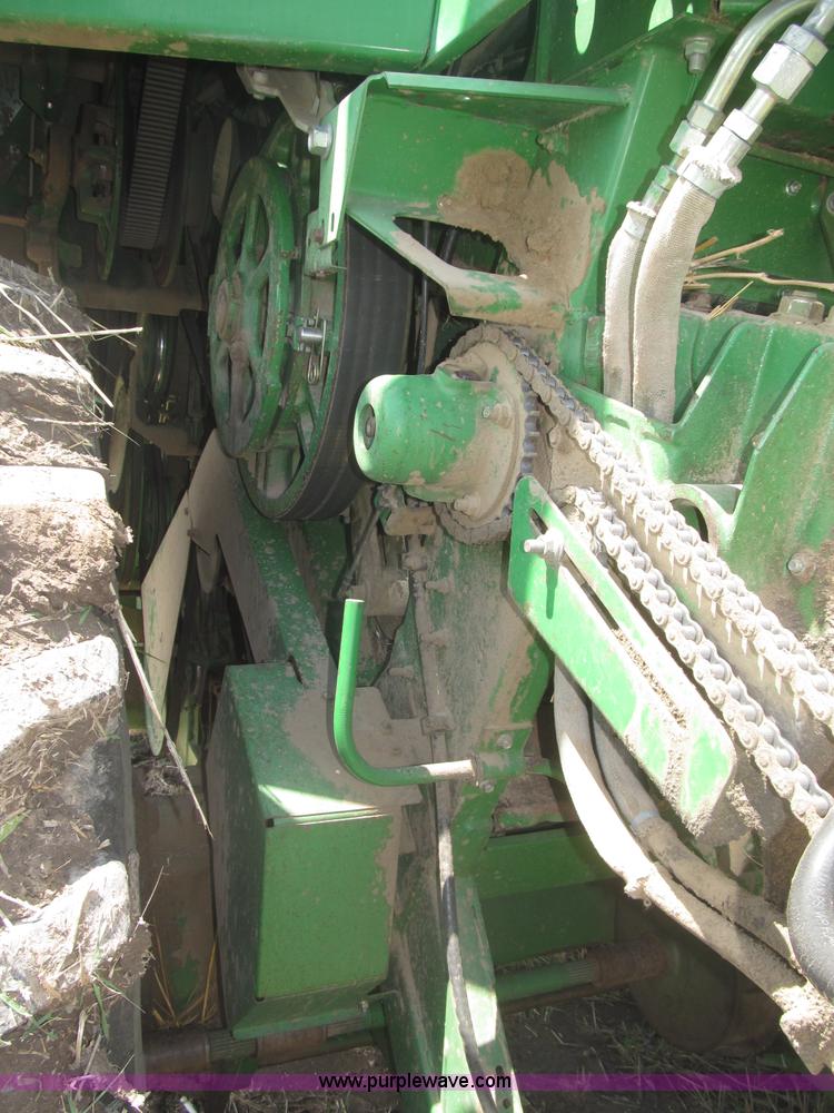 image for item F7065 1989 John Deere 9600 combine
