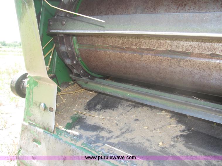 image for item F7065 1989 John Deere 9600 combine