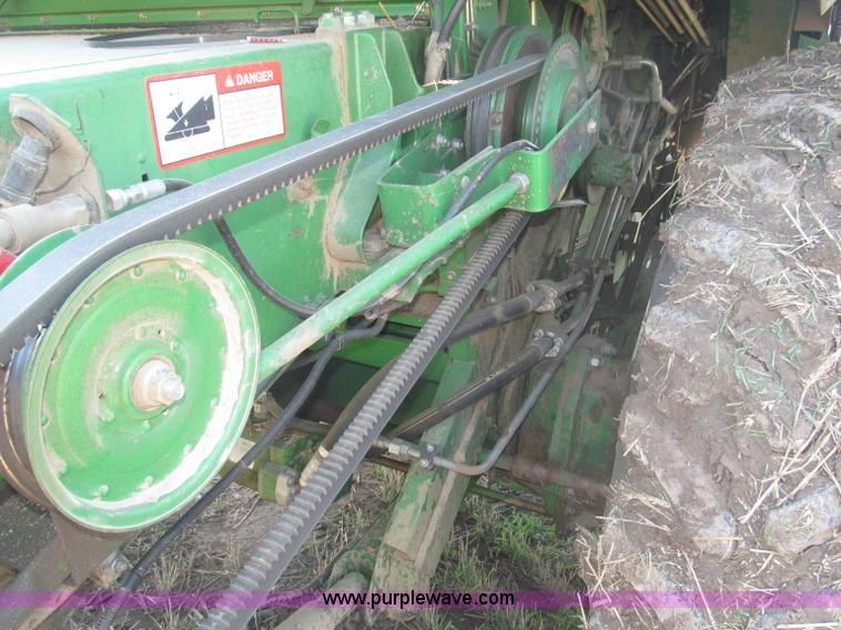 image for item F7065 1989 John Deere 9600 combine