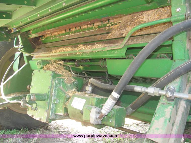 image for item F7065 1989 John Deere 9600 combine