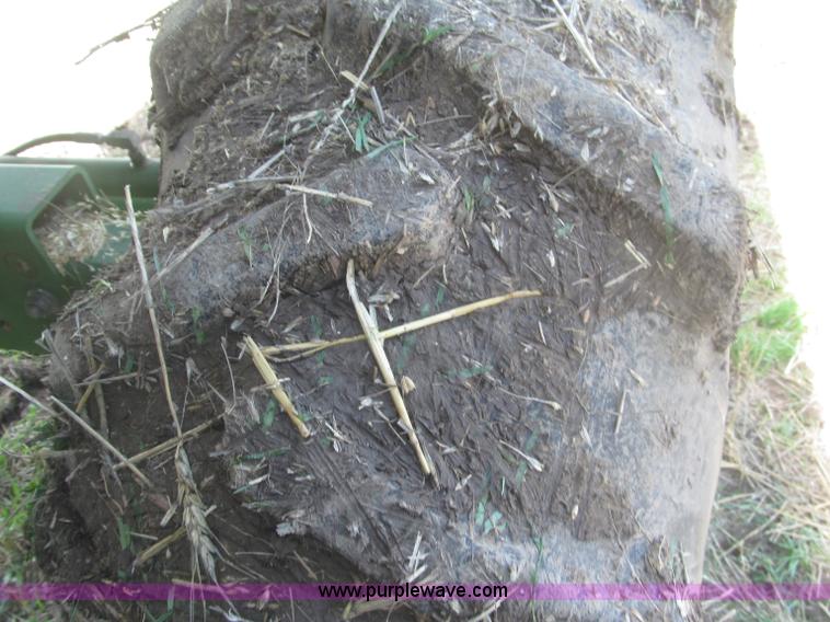 image for item F7065 1989 John Deere 9600 combine