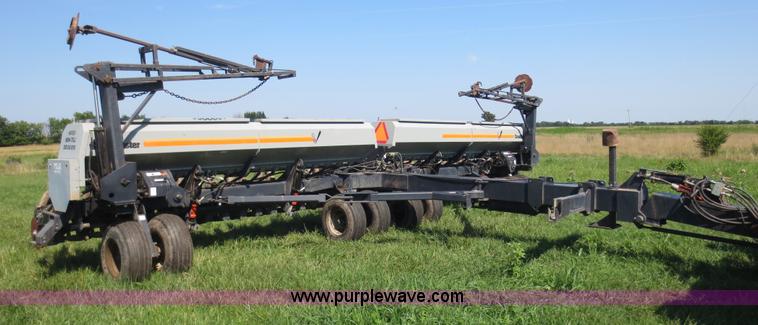 image for item F8006 2003 CrustBuster 4030 Min-Till drill