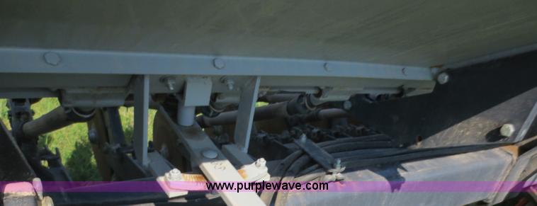 image for item F8006 2003 CrustBuster 4030 Min-Till drill