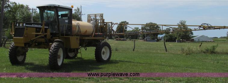 image for item G2050 1994 Ag-Chem RoGator 664 self-propelled sprayer