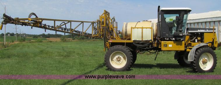 image for item G2050 1994 Ag-Chem RoGator 664 self-propelled sprayer
