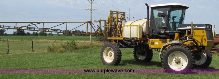 image for item G2050 1994 Ag-Chem RoGator 664 self-propelled sprayer