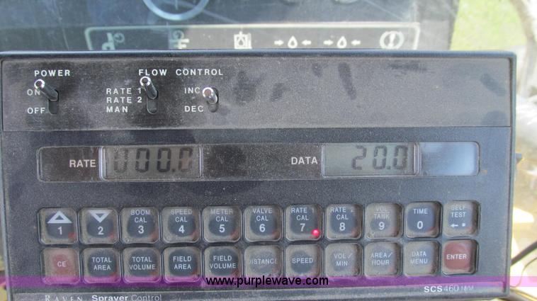 image for item G2050 1994 Ag-Chem RoGator 664 self-propelled sprayer