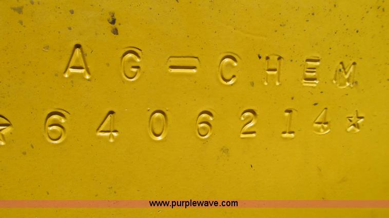 image for item G2050 1994 Ag-Chem RoGator 664 self-propelled sprayer