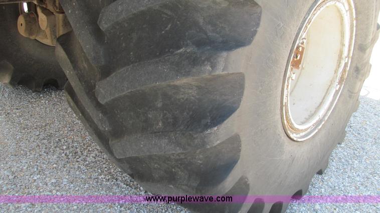 image for item G2052 1999 International 2554 dry floater truck