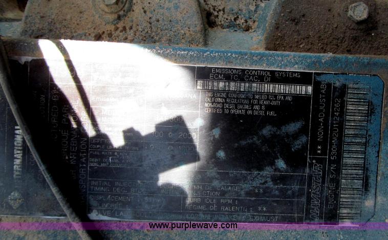 image for item G2052 1999 International 2554 dry floater truck