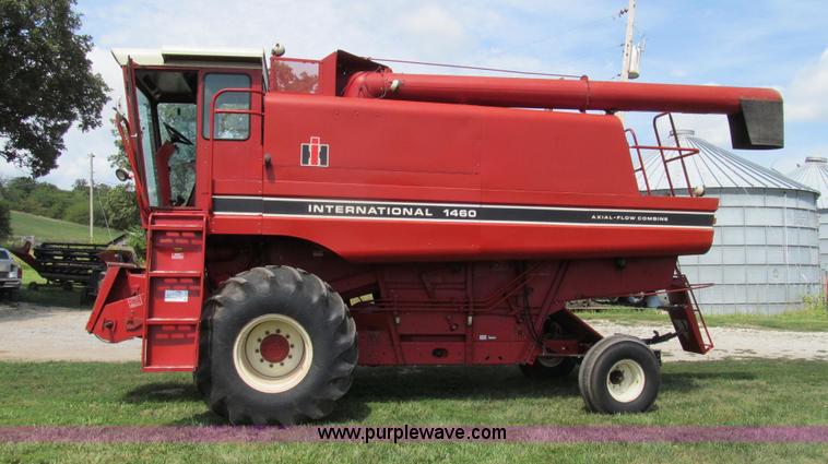 image for item G2058 1979 International 1460 Axial-Flow 2WD combine
