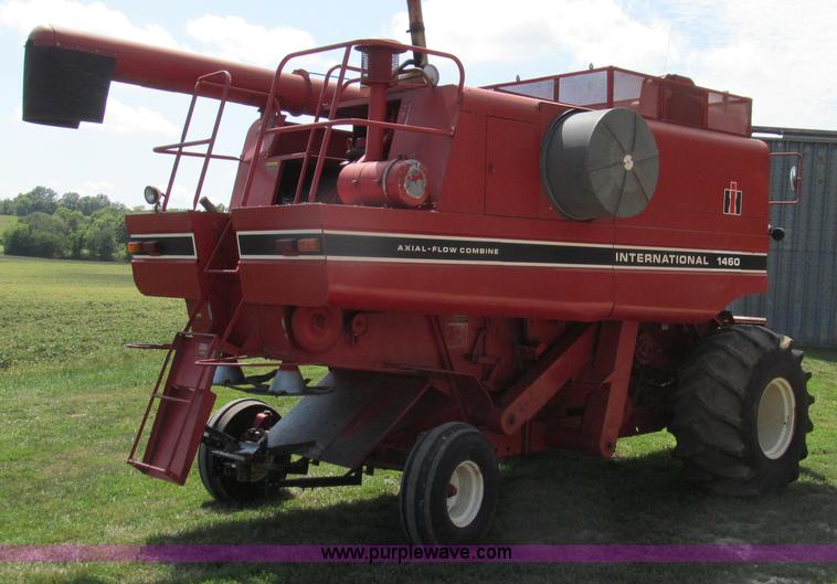 image for item G2058 1979 International 1460 Axial-Flow 2WD combine