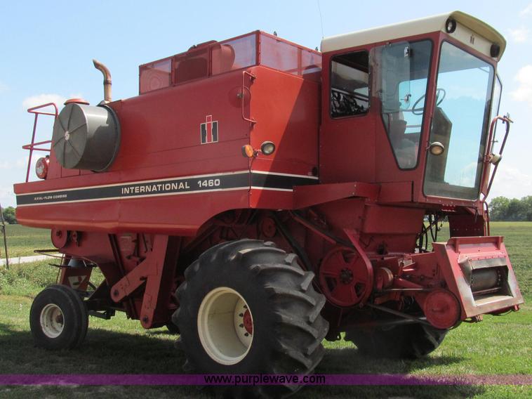image for item G2058 1979 International 1460 Axial-Flow 2WD combine