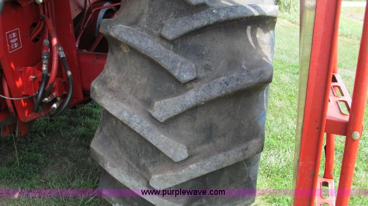 image for item G2058 1979 International 1460 Axial-Flow 2WD combine