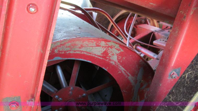 image for item G2058 1979 International 1460 Axial-Flow 2WD combine