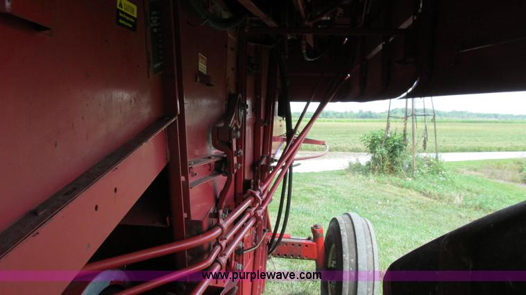 image for item G2058 1979 International 1460 Axial-Flow 2WD combine
