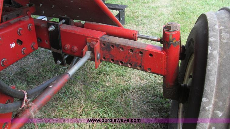 image for item G2058 1979 International 1460 Axial-Flow 2WD combine