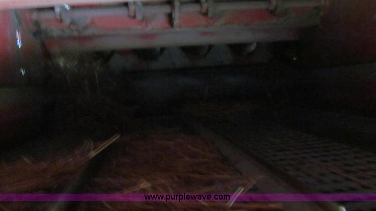 image for item G2058 1979 International 1460 Axial-Flow 2WD combine