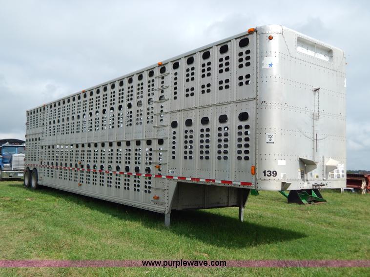 image for item G3340 1999 Wilson 52'L cattle pot trailer
