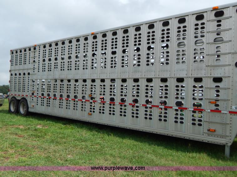 image for item G3340 1999 Wilson 52'L cattle pot trailer