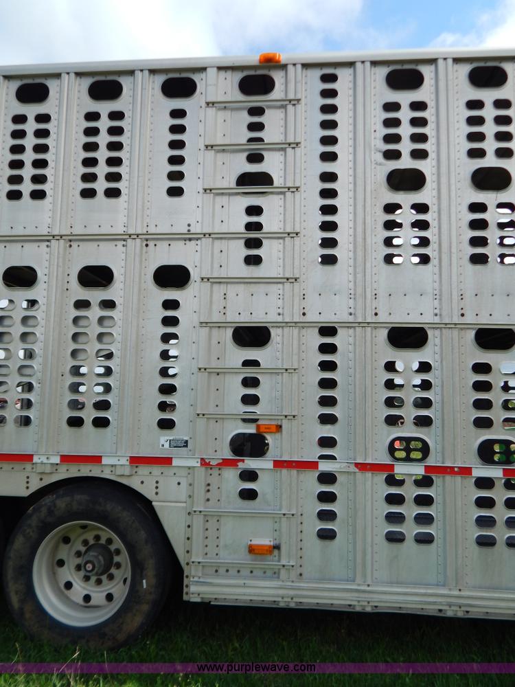 image for item G3340 1999 Wilson 52'L cattle pot trailer