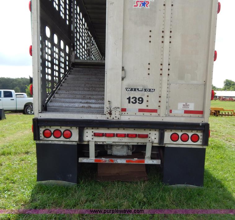 image for item G3340 1999 Wilson 52'L cattle pot trailer