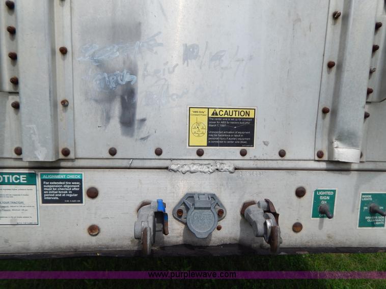 image for item G3340 1999 Wilson 52'L cattle pot trailer