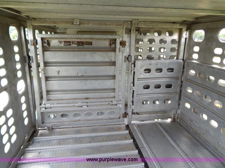 image for item G3340 1999 Wilson 52'L cattle pot trailer