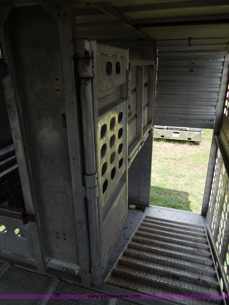 image for item G3340 1999 Wilson 52'L cattle pot trailer