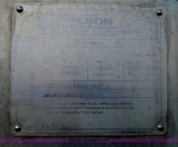 image for item G3340 1999 Wilson 52'L cattle pot trailer