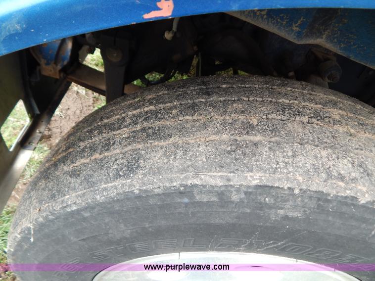 image for item G3342 1984 Freightliner dump truck