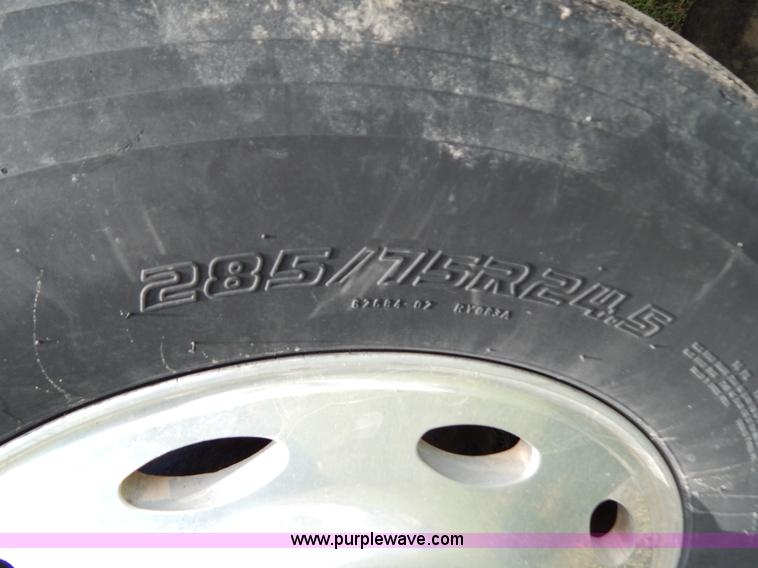 image for item G3342 1984 Freightliner dump truck