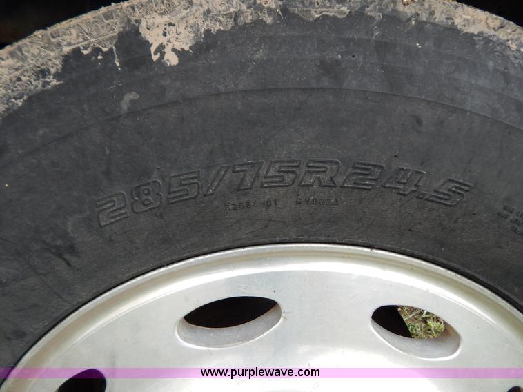 image for item G3342 1984 Freightliner dump truck