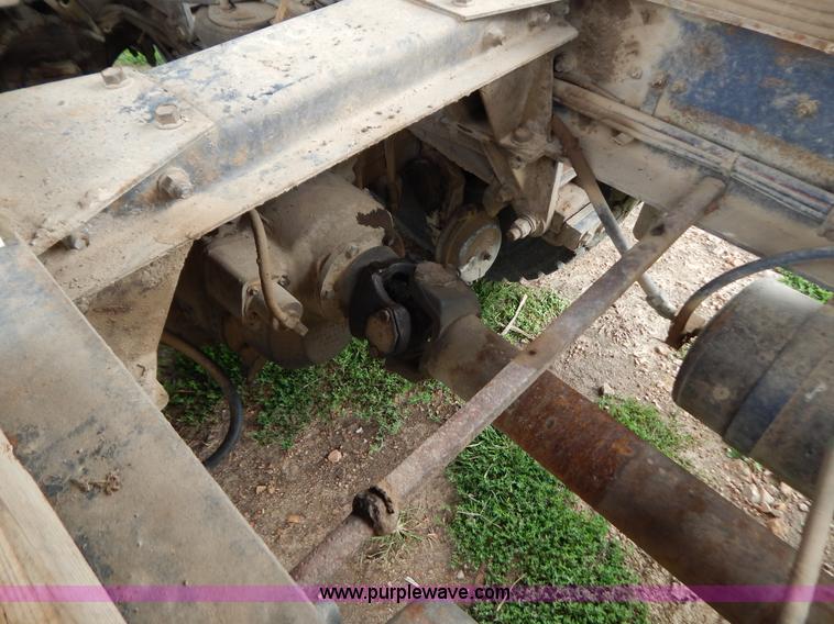 image for item G3342 1984 Freightliner dump truck