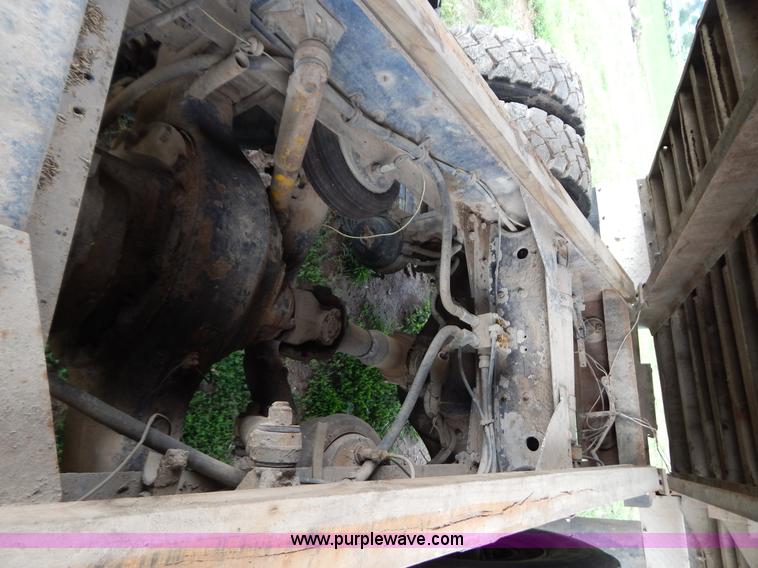 image for item G3342 1984 Freightliner dump truck