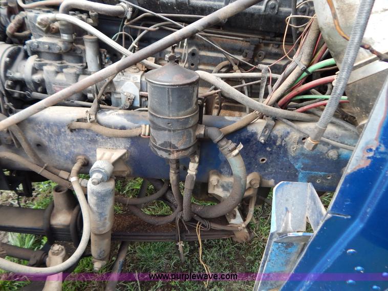 image for item G3342 1984 Freightliner dump truck