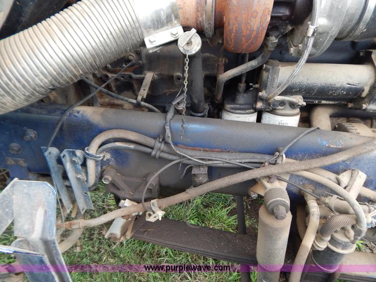 image for item G3342 1984 Freightliner dump truck