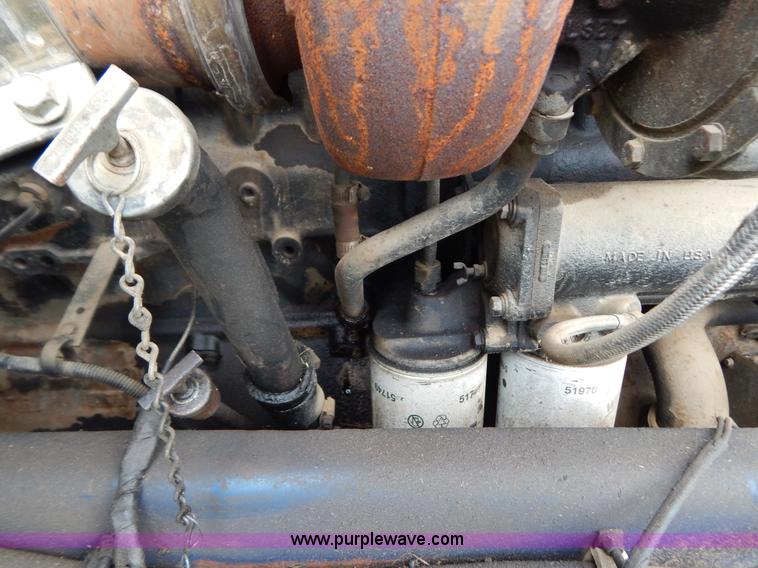 image for item G3342 1984 Freightliner dump truck