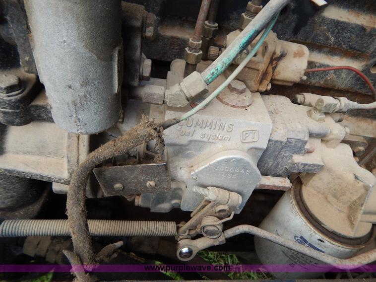 image for item G3342 1984 Freightliner dump truck