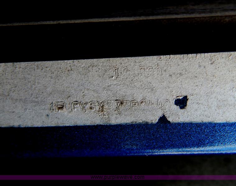 image for item G3342 1984 Freightliner dump truck