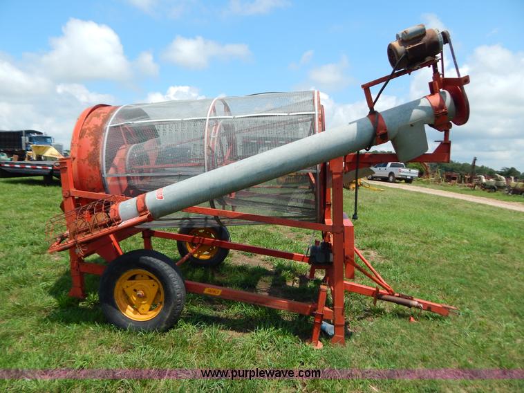 image for item G3349 SnowCo seed cleaner
