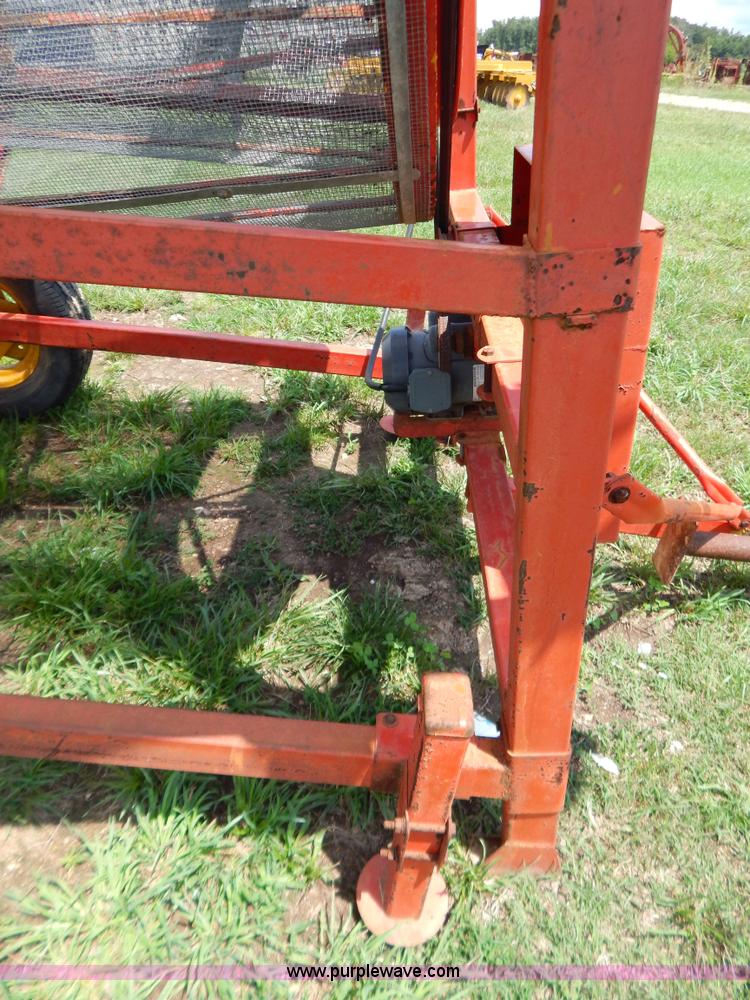 image for item G3349 SnowCo seed cleaner