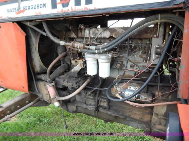 image for item G3352 1976 Massey-Ferguson 1135 tractor