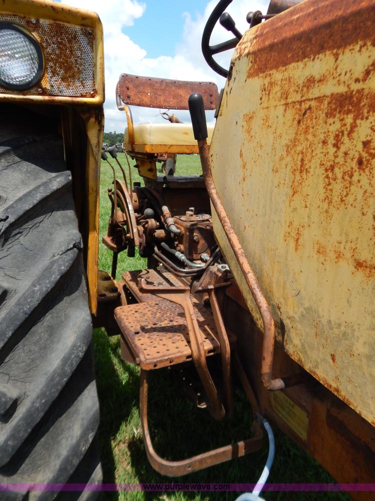 image for item G3354 Minneapolis Moline U-302 tractor