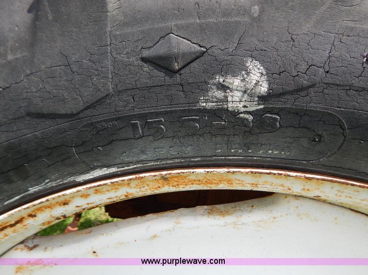 image for item G3354 Minneapolis Moline U-302 tractor