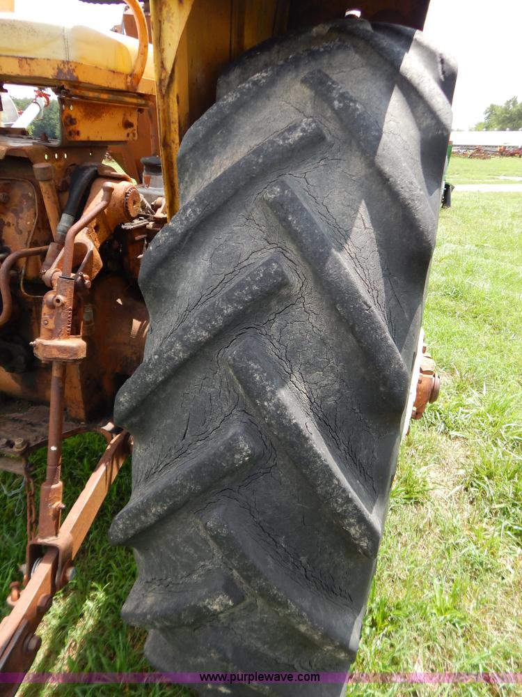 image for item G3354 Minneapolis Moline U-302 tractor