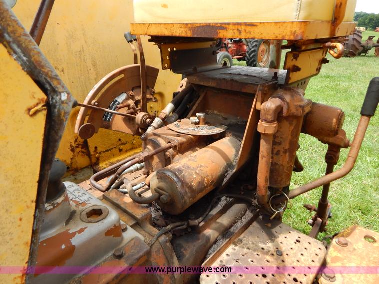 image for item G3354 Minneapolis Moline U-302 tractor