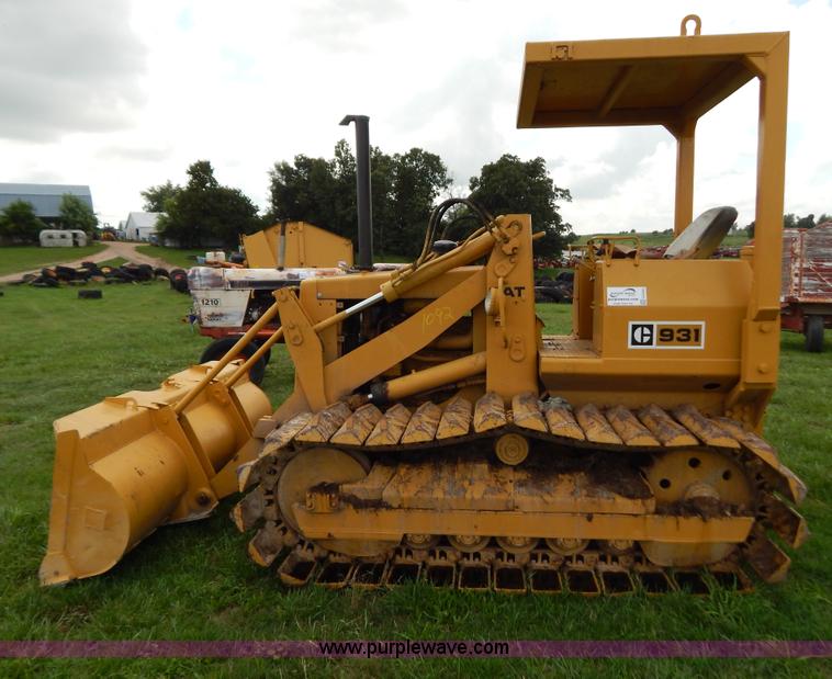 image for item G3356 1977 Caterpillar 931 track loader