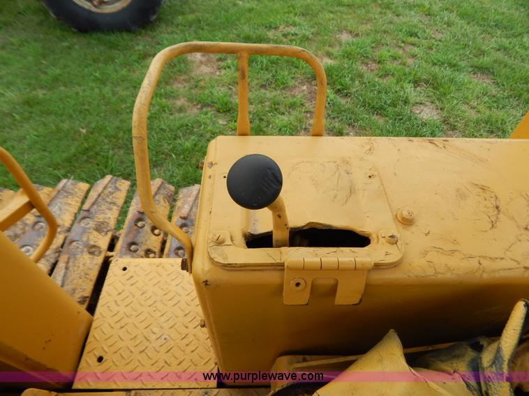 image for item G3356 1977 Caterpillar 931 track loader