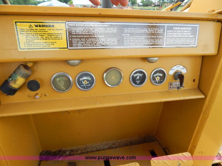 image for item G3356 1977 Caterpillar 931 track loader